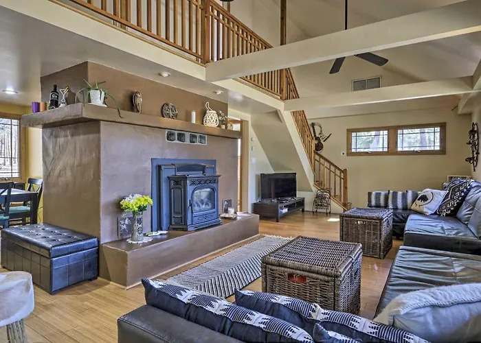 Holiday home Hike & Relax Fireside: Dog-friendly Gem In Payson!