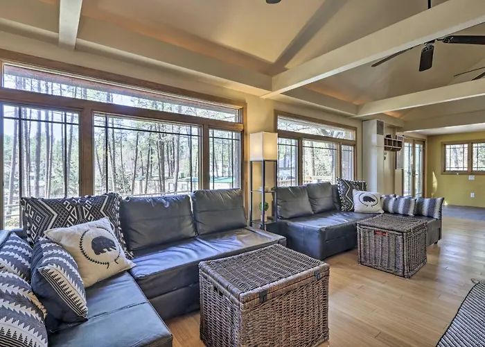 Hike & Relax Fireside: Dog-friendly Gem In Payson!