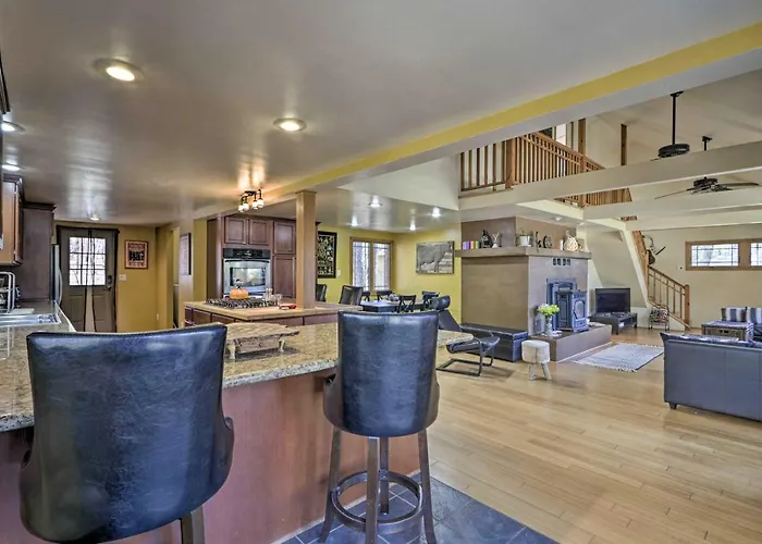 Hike & Relax Fireside: Dog-friendly Gem In Payson!